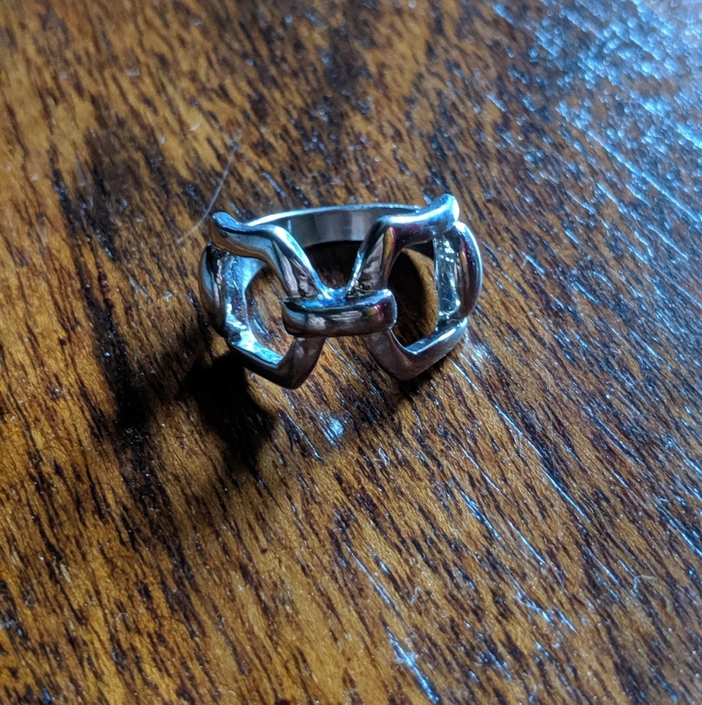 Bow Ring
